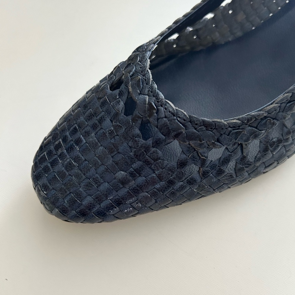 NWT Woman Braided Leather Navy Blue Shoes, Size 38-39 - Picture 2 of 5